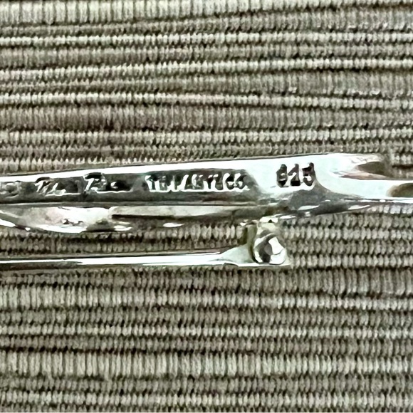 Authentic Tiffany&Co.Sterling Silver brooch by Paloma Picasso.Romantic! - Picture 3 of 4